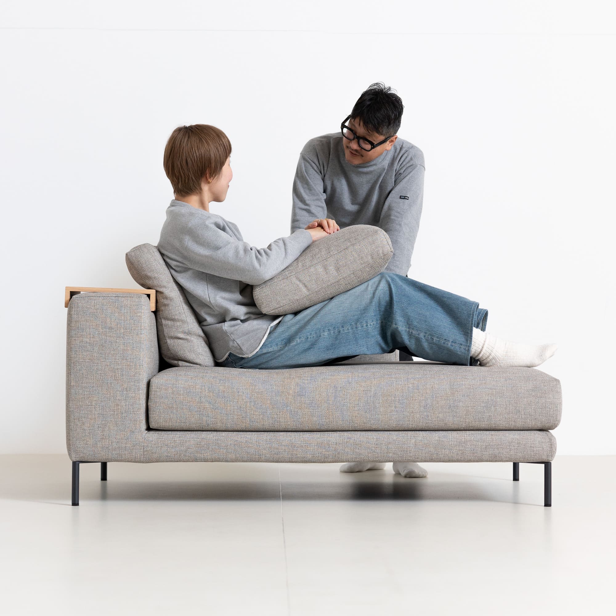 Decibel Standard 2人掛け片ひじ」 製品詳細ページ | 国産ソファ