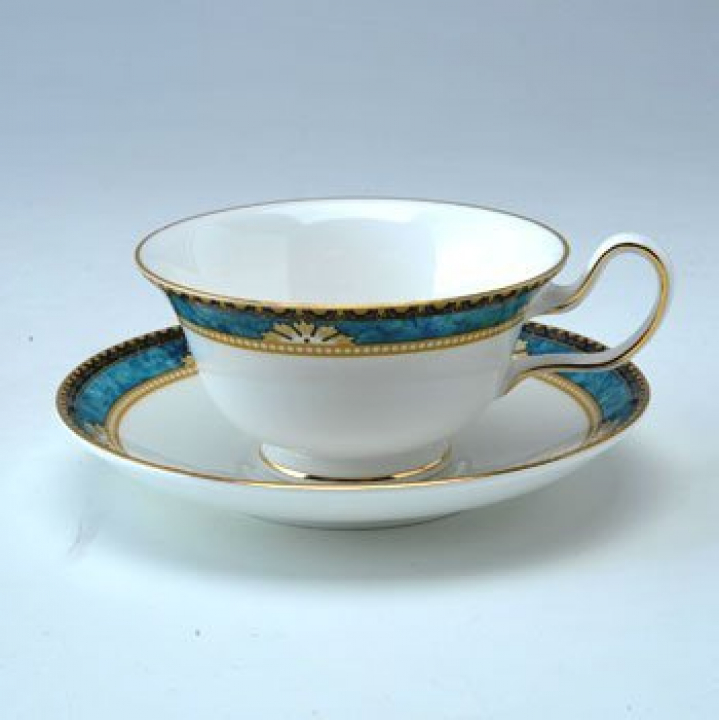 店舗取り寄せ商品】ウェッジウッド カーゾン ティーカップ&ソーサー