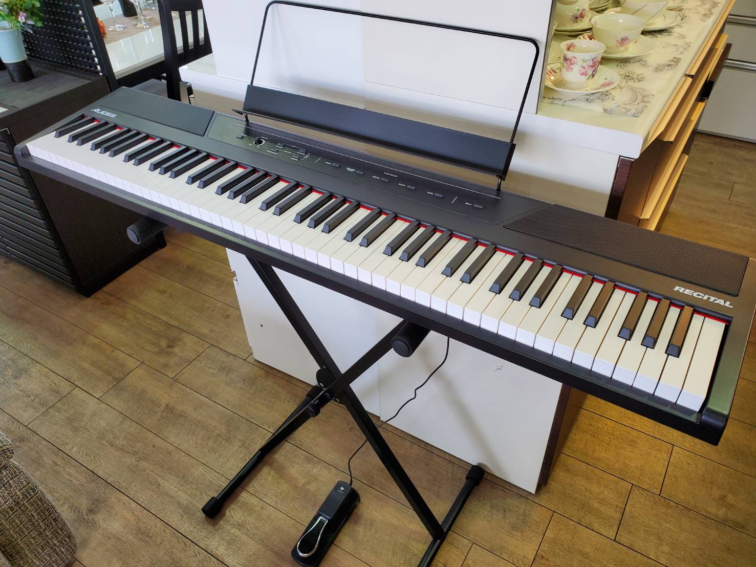 Alesis Recital Pro【スタンド、ペダルは付属しません】 Alesis