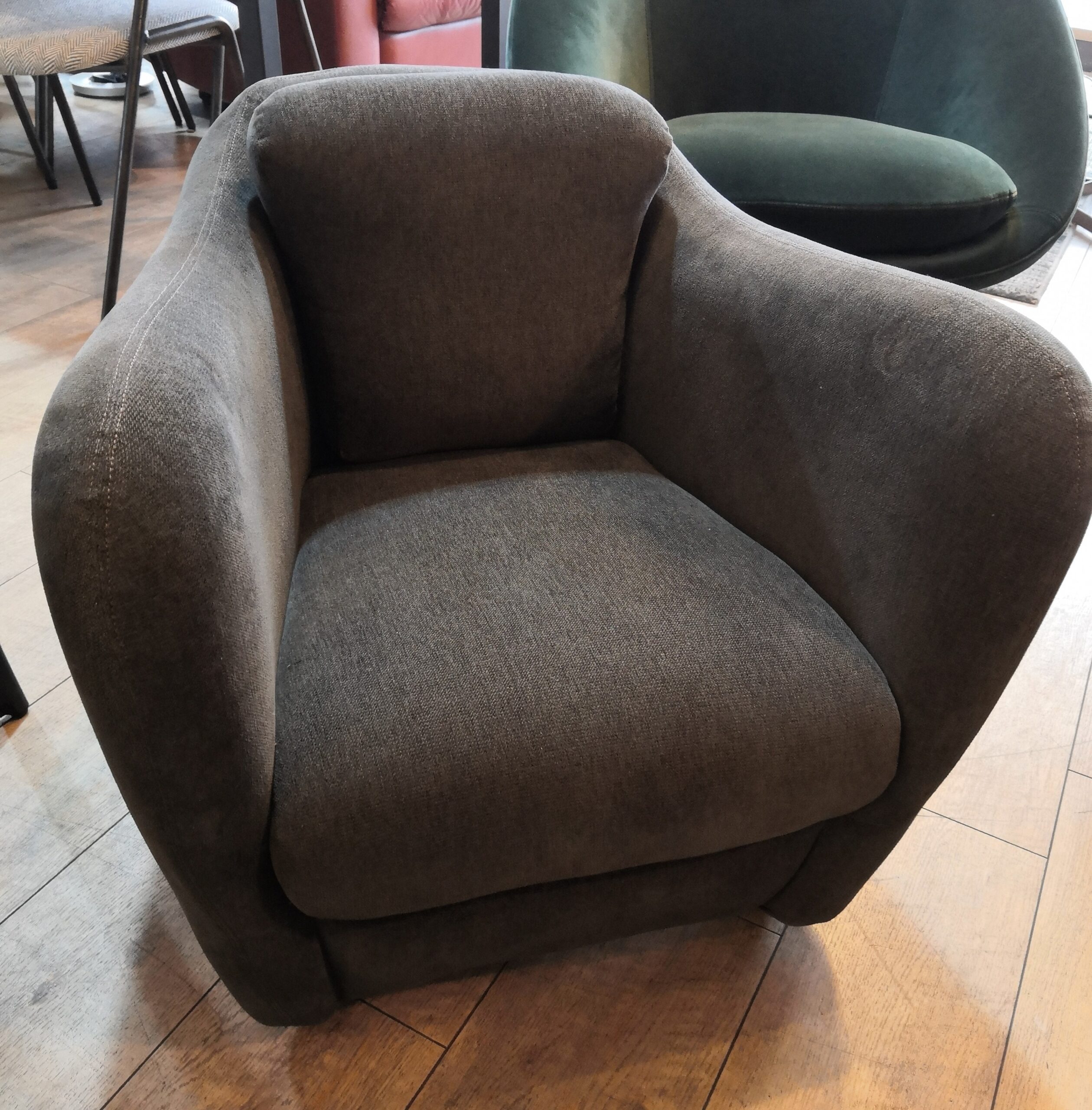 モデルルーム展示品 IDEE ミニ ミラーアームチェア 買取しました