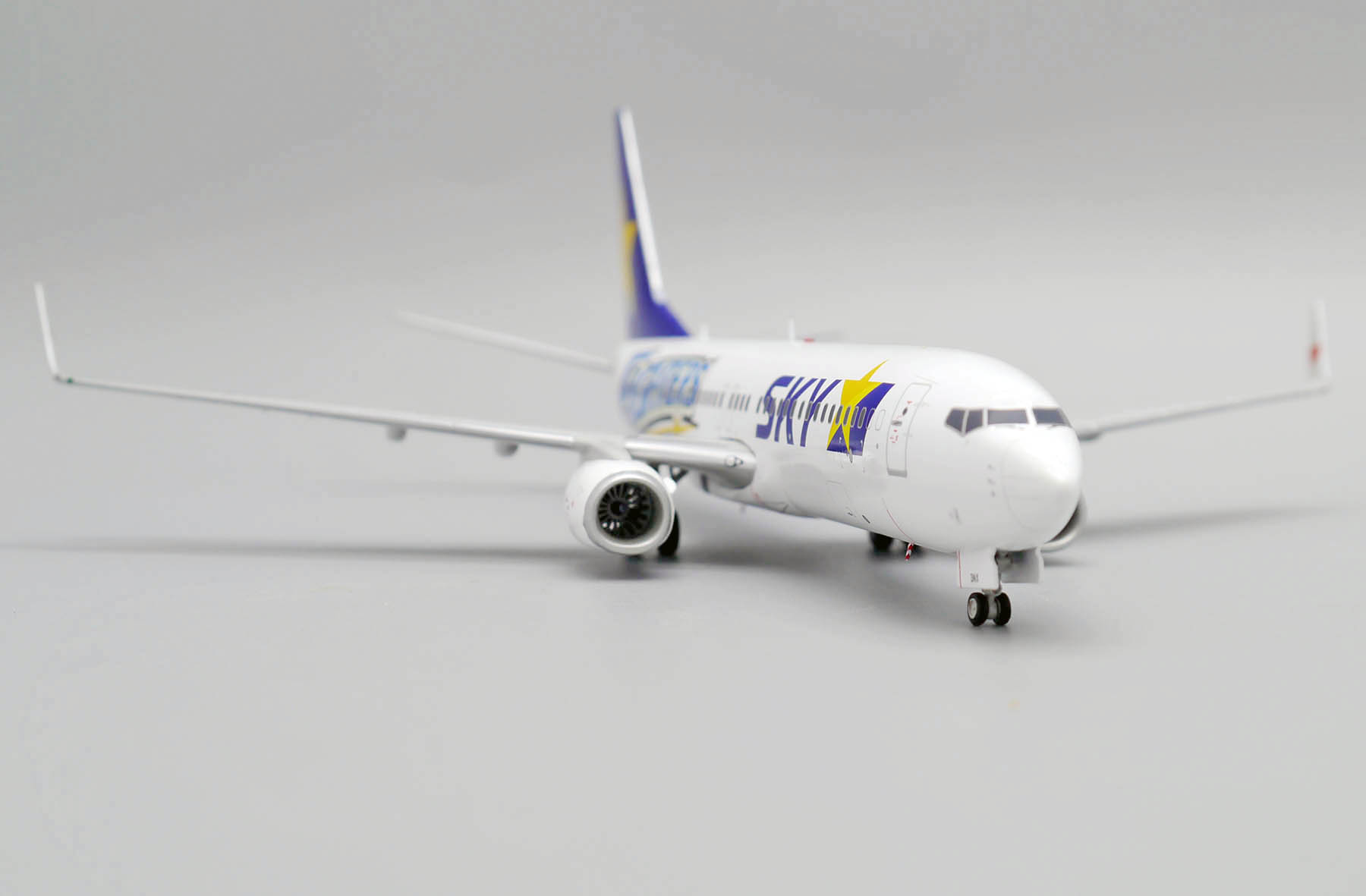 ScaleModelStore.com :: JC Wings 1:200 - EW2738008 - Skymark