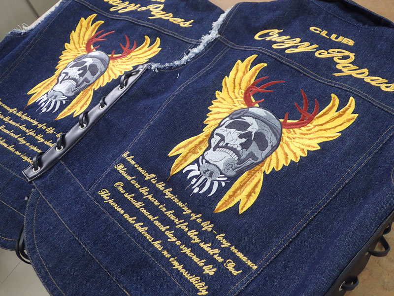 デニムベスト刺繍例：mcd-001 | 制作実績 | 刺繍の関源