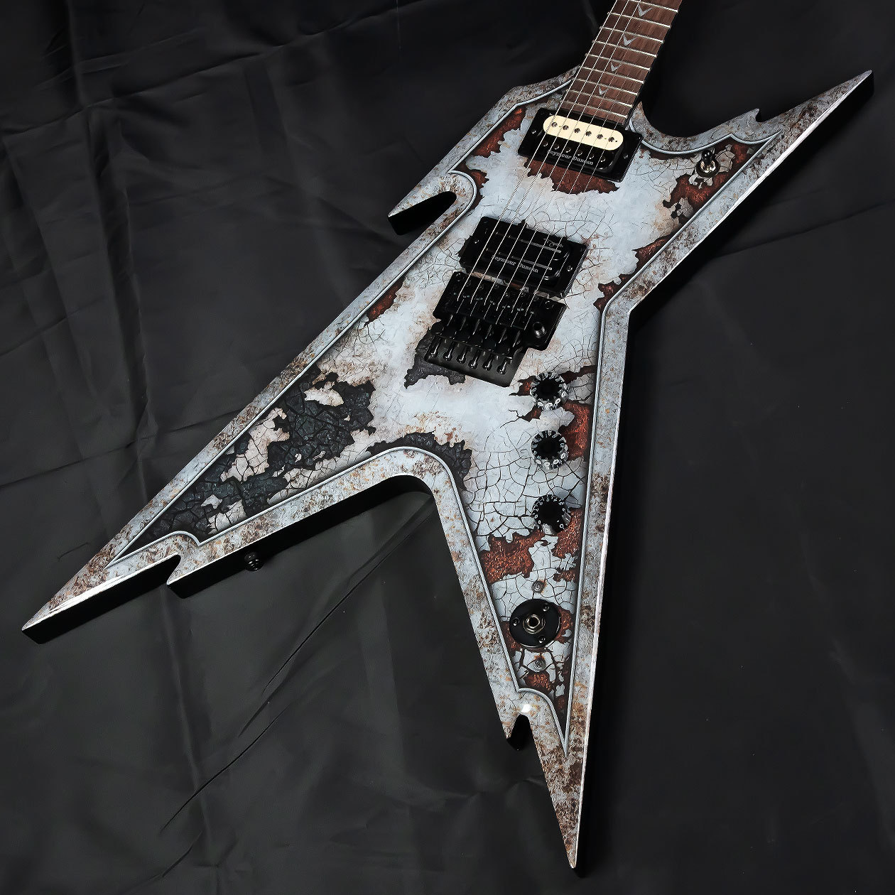 エレキギター】大御所アーティストからの信頼も厚いDEANから希少な