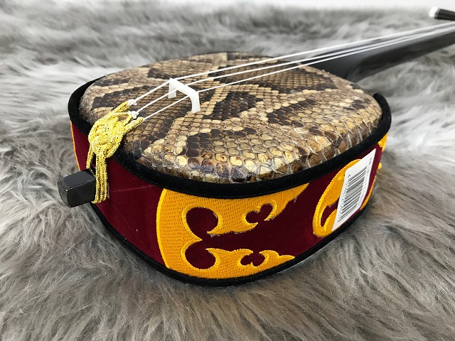 沖縄三線】秋！風流に 伝統楽器「三線(さんしん)」をご紹介！｜島村