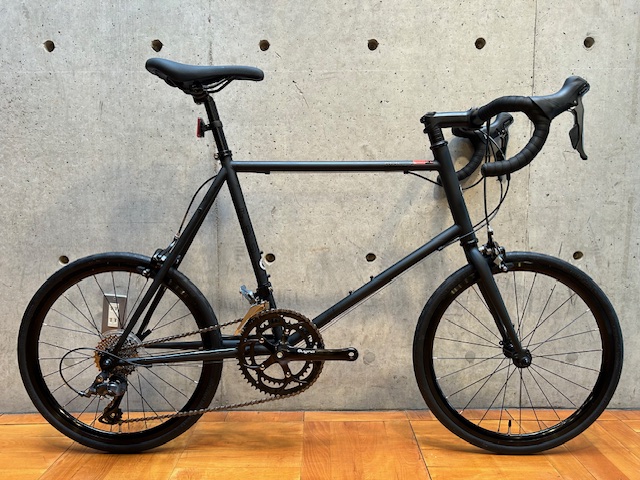 細身のクロモリフレームが魅力のミニベロドロップいかがでしょうか