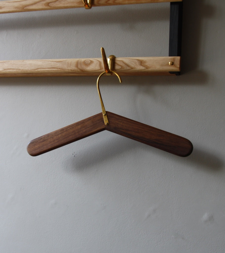 Walnut Hanger Mod. 4650 Carl Auböck Carl Auböck – Sigmar London