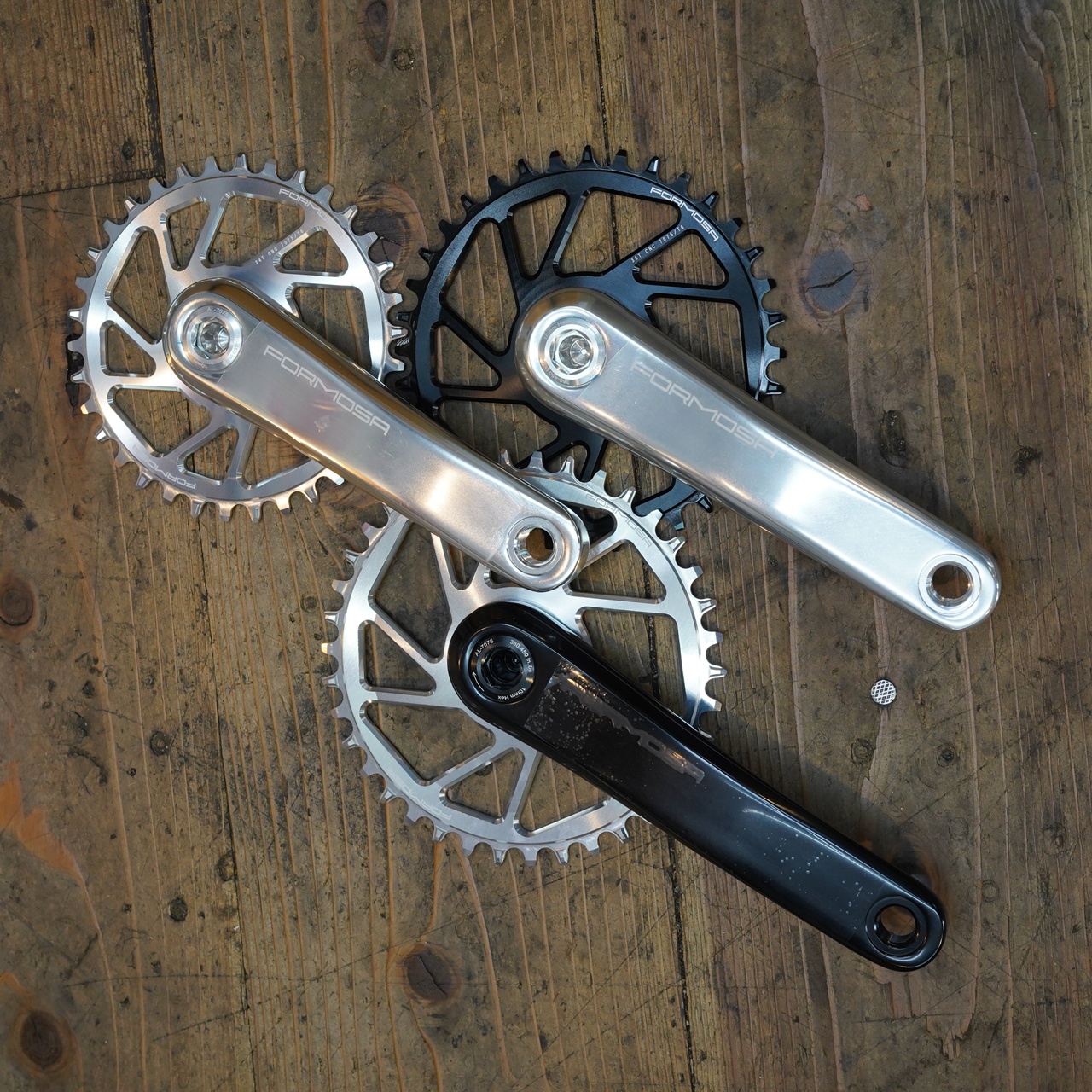 BLOG ショートクランクにシルバー/ブラック選べるカラー【FORMOSA