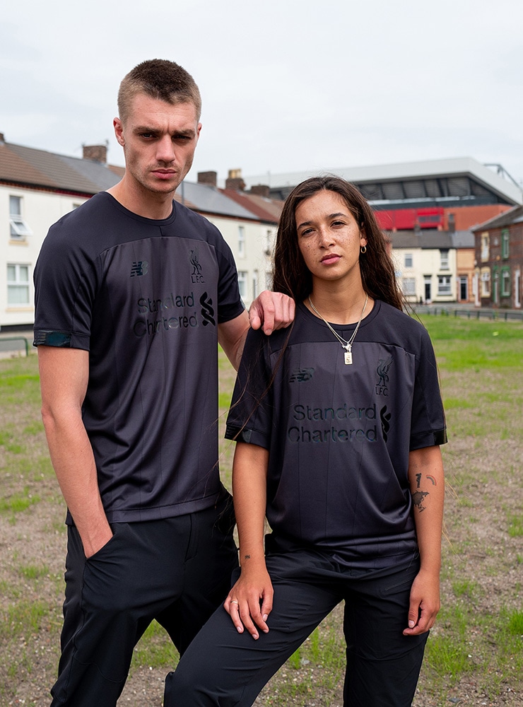 ニューバランス ”リバプールFC 19-20限定ブラックアウト ユニフォーム