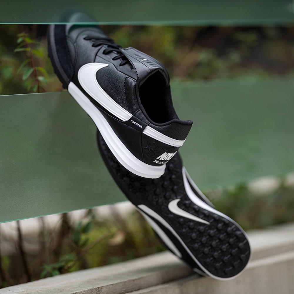 NIKE PREMIER 3 TF（ナイキ プレミア3 フットサルシューズ