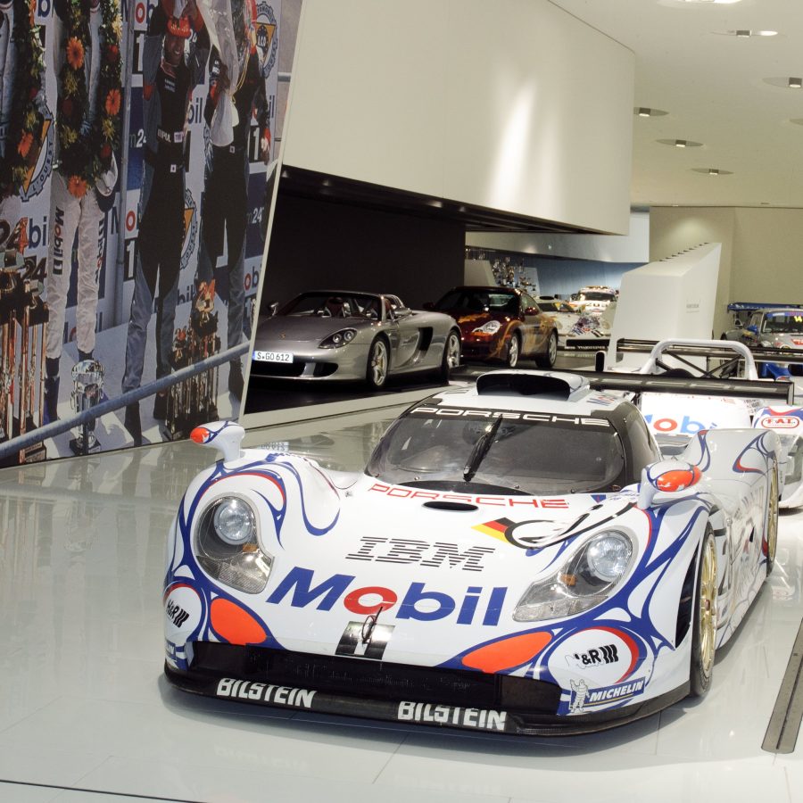 Porsche 911 GT1 - Ultimate Model Guide