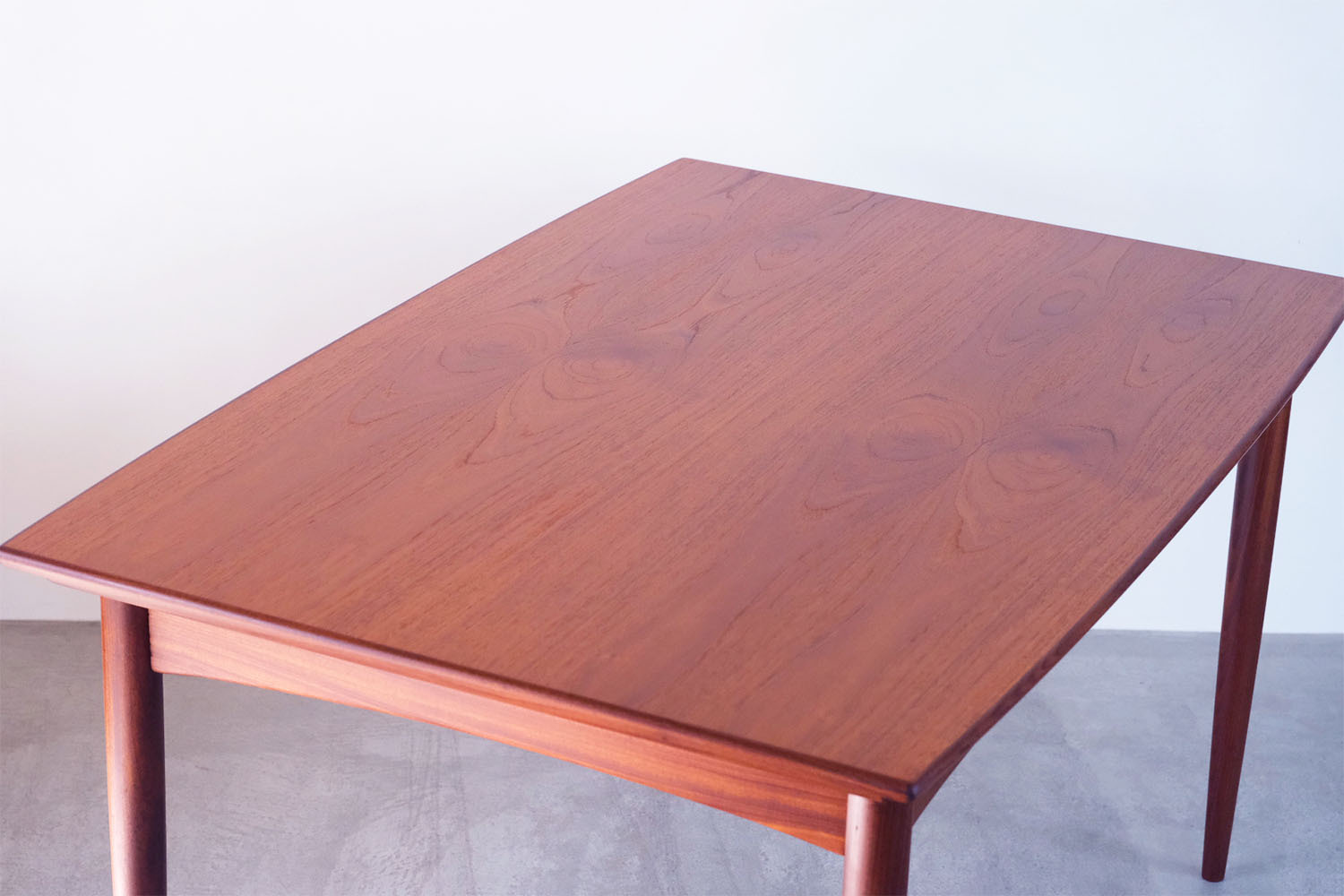 北欧ビンテージ家具/デンマーク製 /ダイニングテーブル/チーク