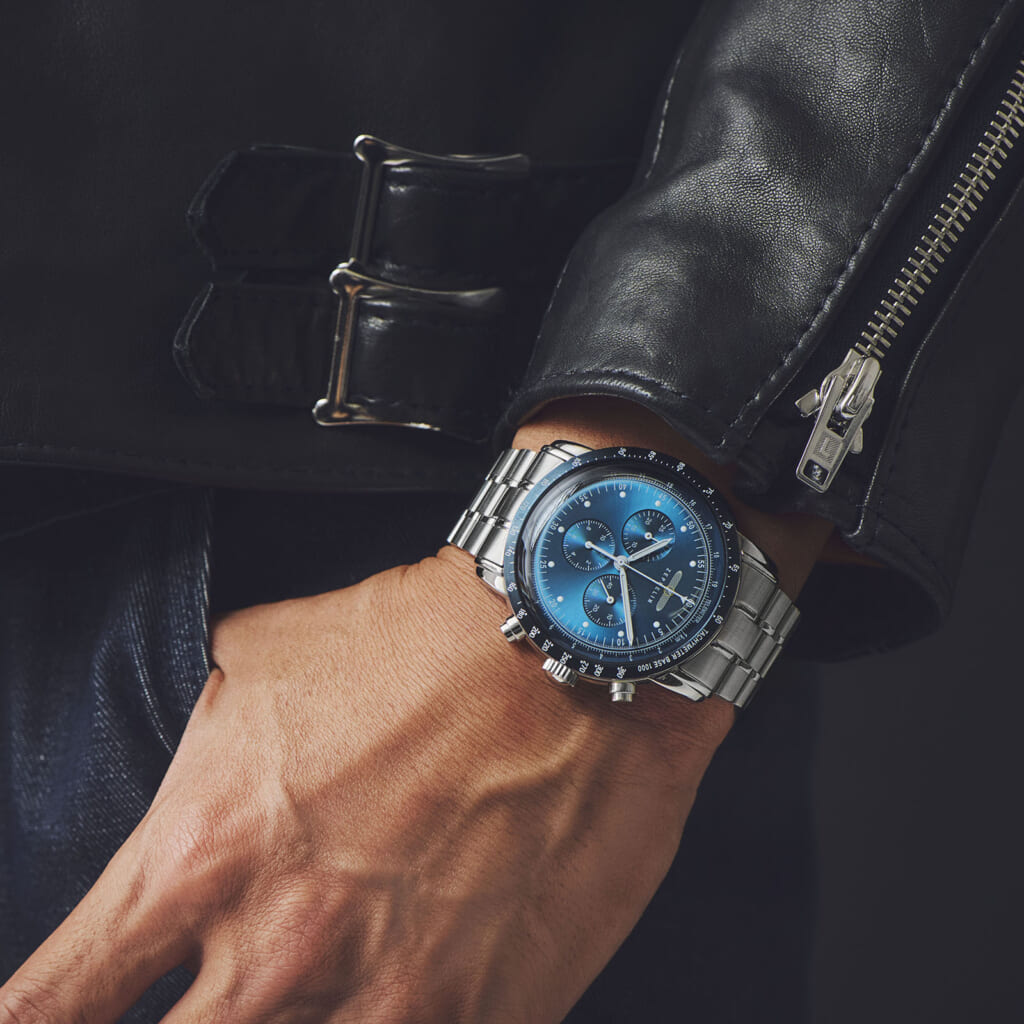 100周年記念、日本限定クロノグラフに待望のメタリックブルーモデル