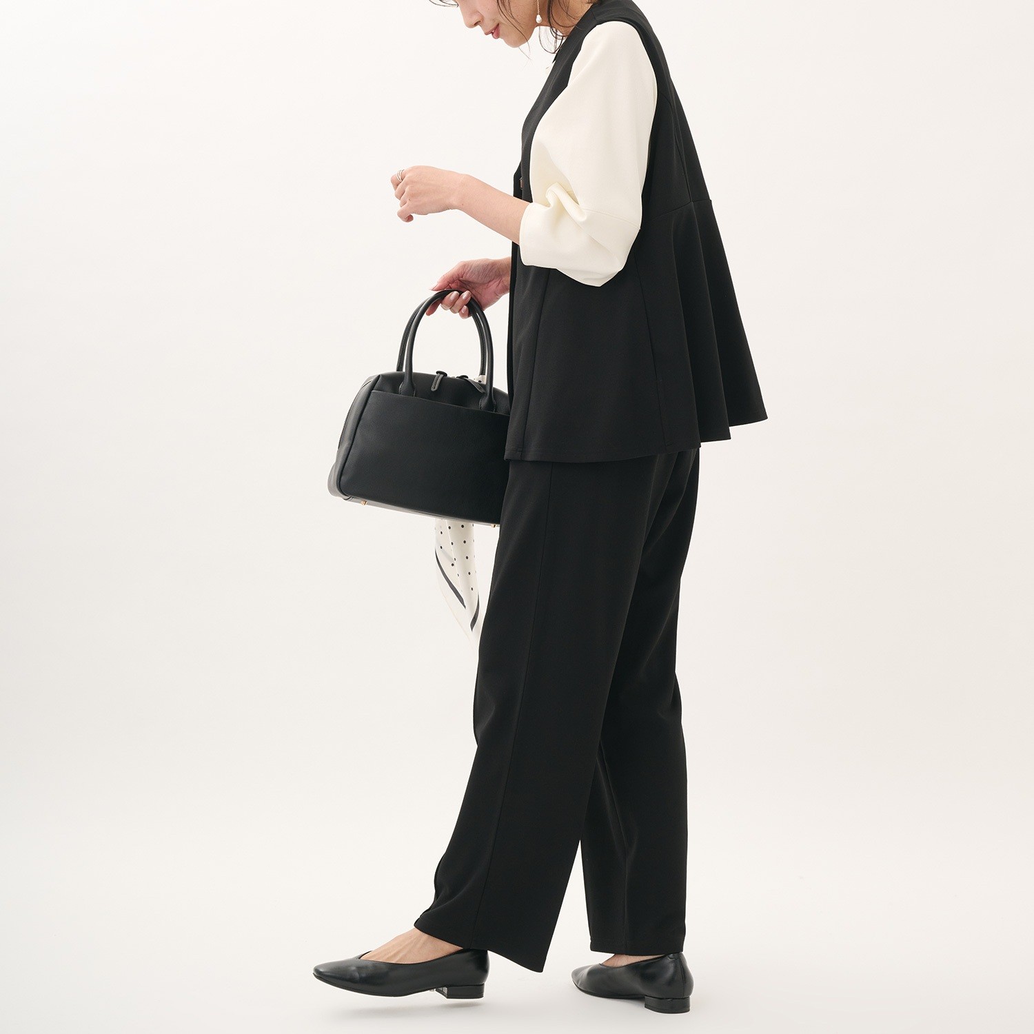 きちんと」なのに、驚くほどラク。ストレッチが効いた高機能