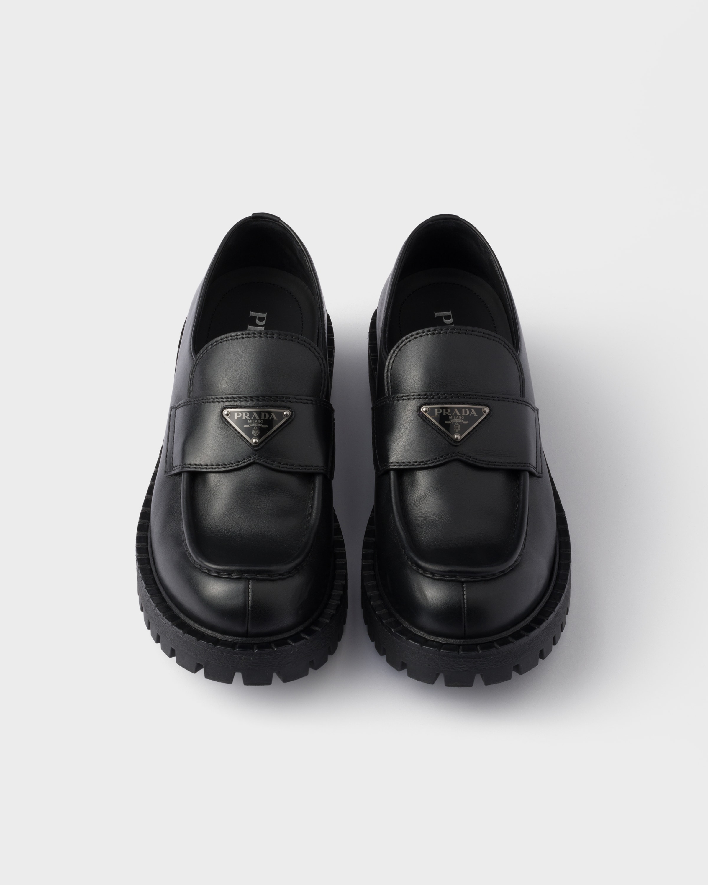 ブラック レザー ローファー | PRADA