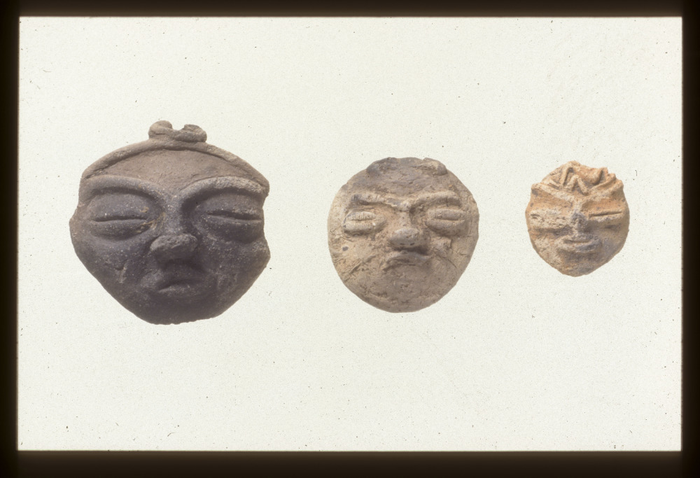 平成23年度県指定 縄文時代の土面（戸平川遺跡出土土面、地方遺跡