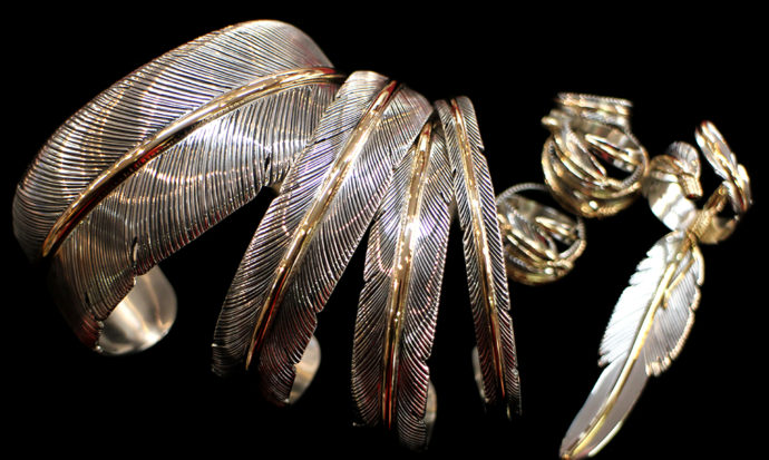 Harvey Mace作のフェザー付 ナバホチェーン | インディアンジュエリー