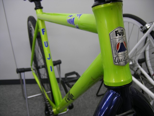 FUJIが満を持して放つトリック系ピストバイク「VENOM（ヴェノム