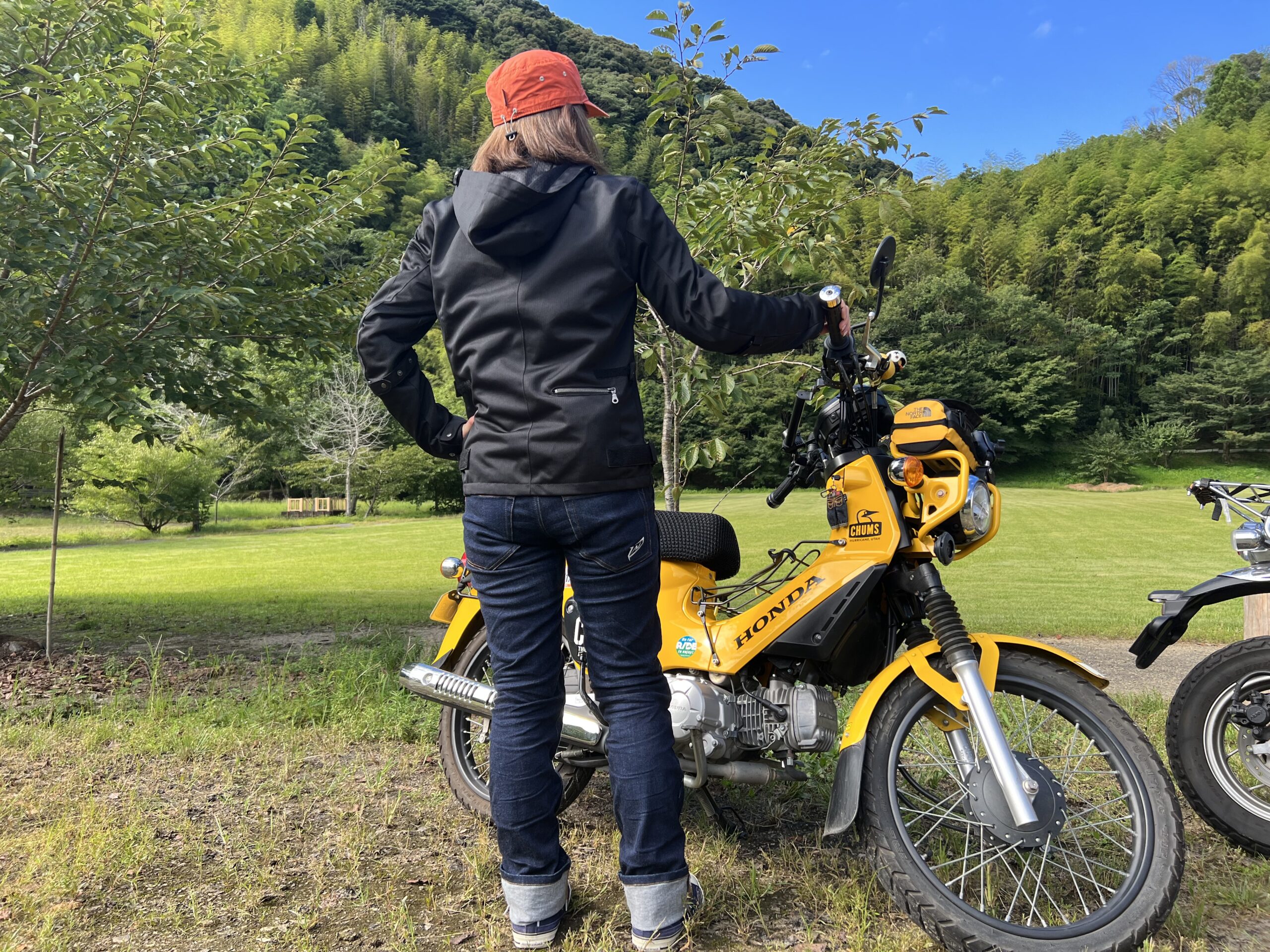 カブさんぽ】オフロード？あえての険道で山を越え「ゆるびく村」まで