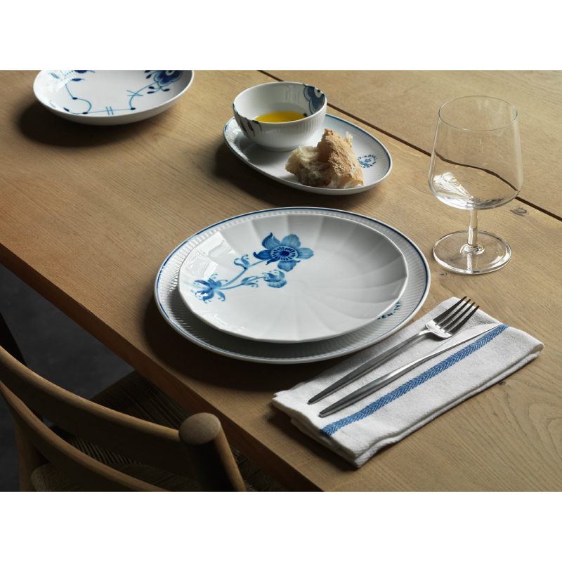 ブルーライン クーププレート 27cm|ロイヤル コペンハーゲン 公式