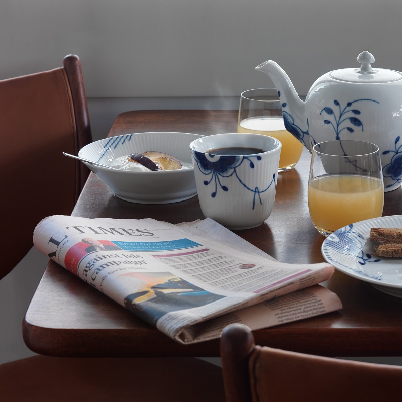 ブルーフルーテッド メガ ディーププレート 17cm|ロイヤル