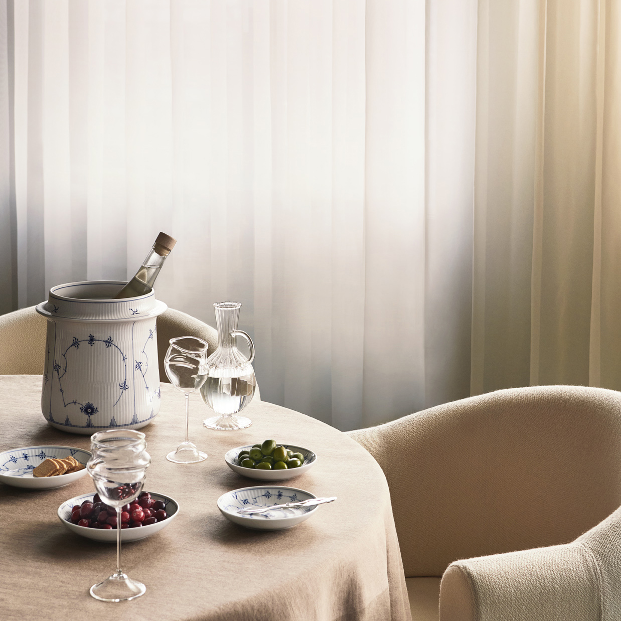 ブルーフルーテッド プレイン プレート ペア 15cm|ロイヤル