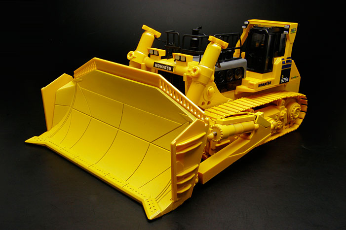 Kyosho O-66001 1/50 Komatsu D575A-3 SD Bulldozer Readyset