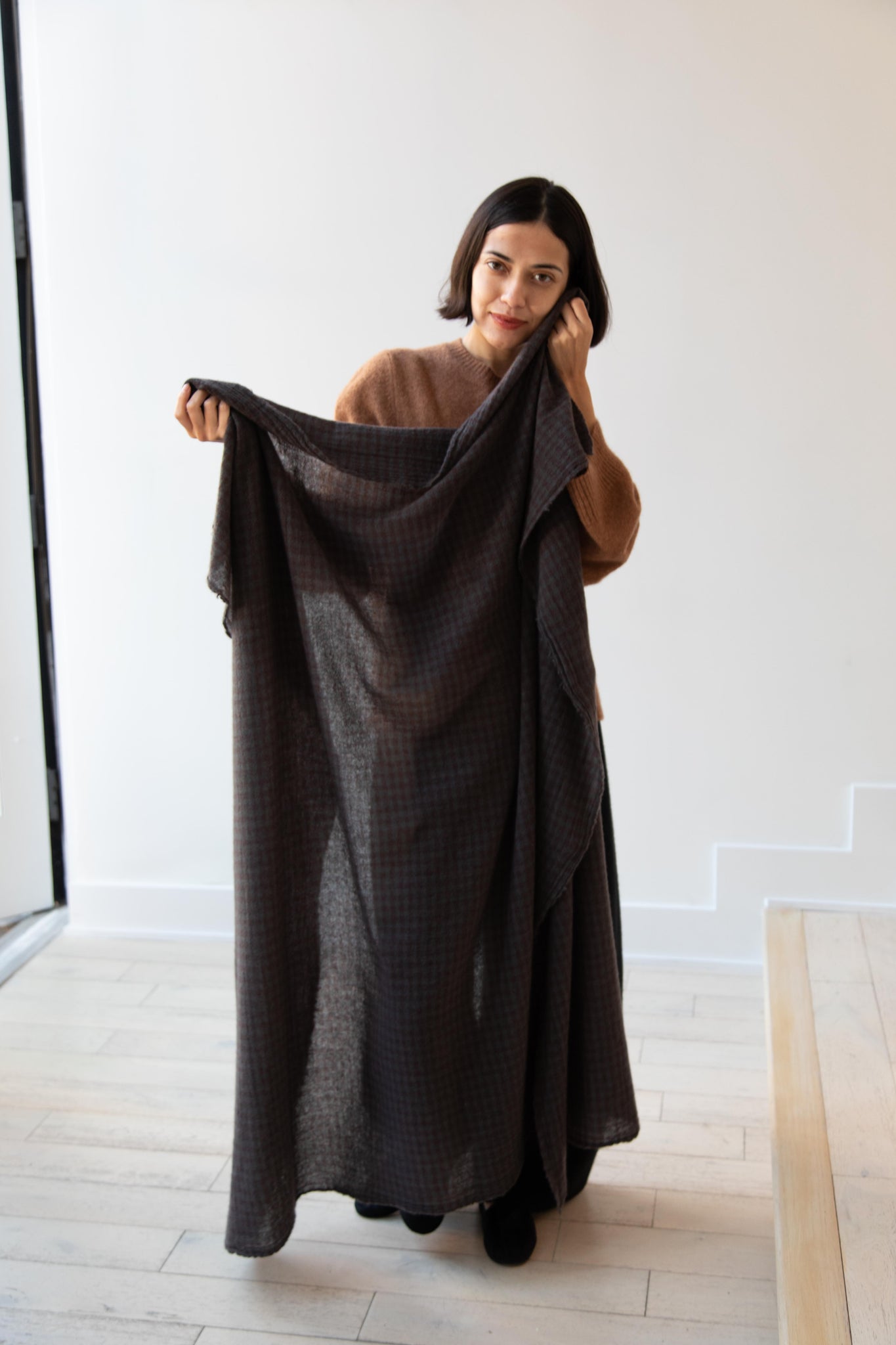 rennes — Apuntob | Cashmere Scarf in Grey & Brown