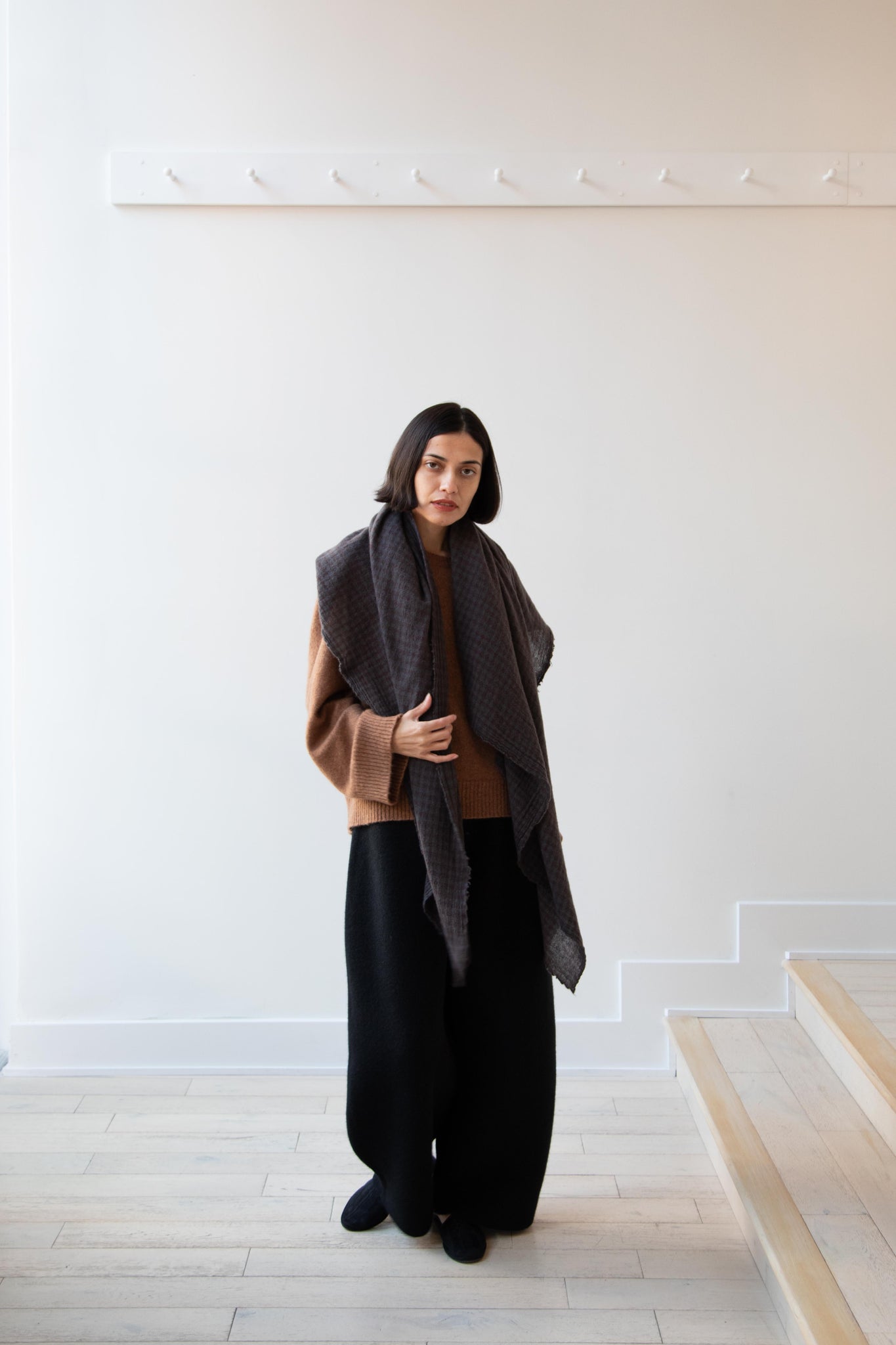 rennes — Apuntob | Cashmere Scarf in Grey & Brown