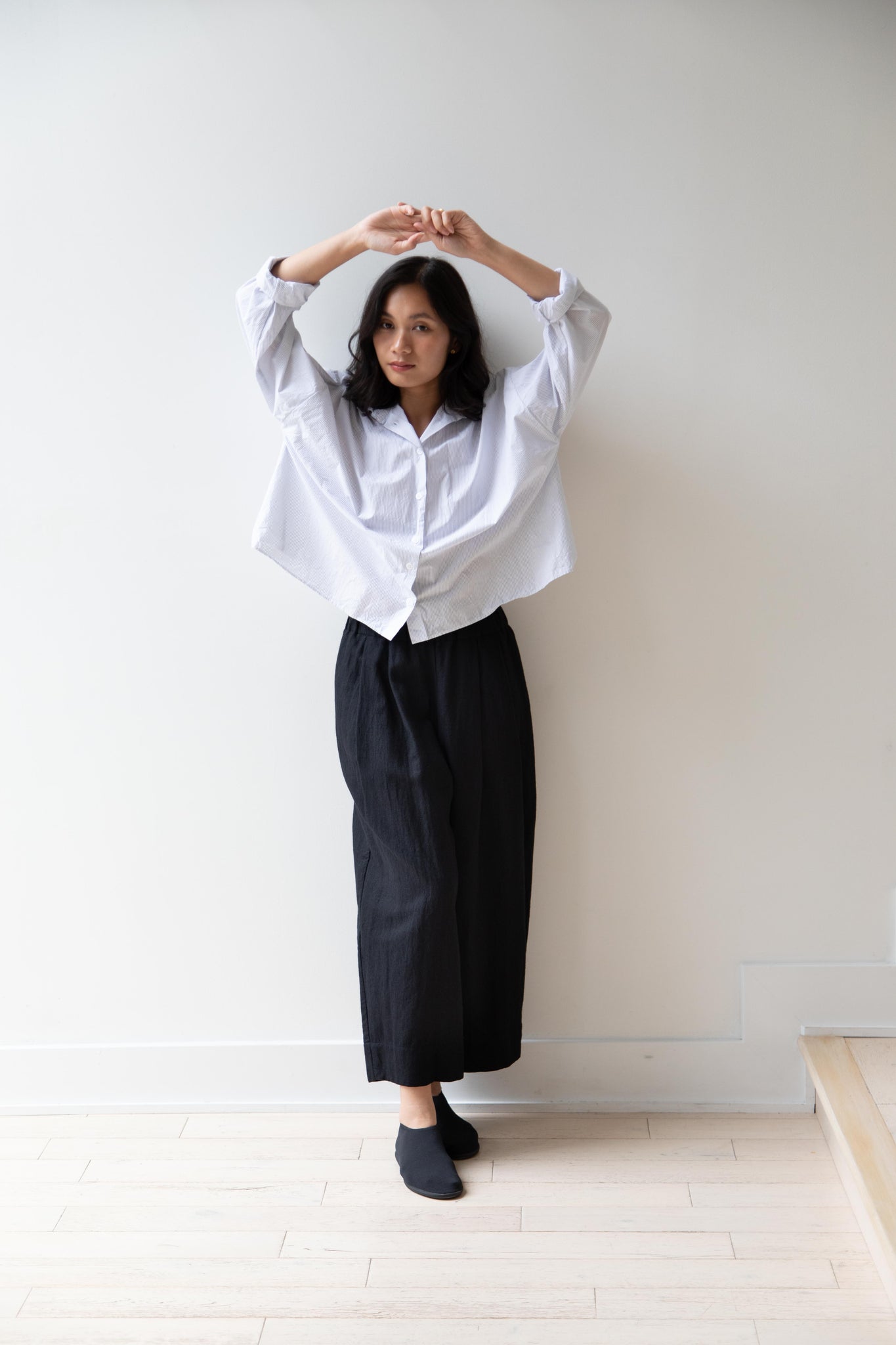 rennes — Apuntob | Pleated Linen Wool Trouser in Black