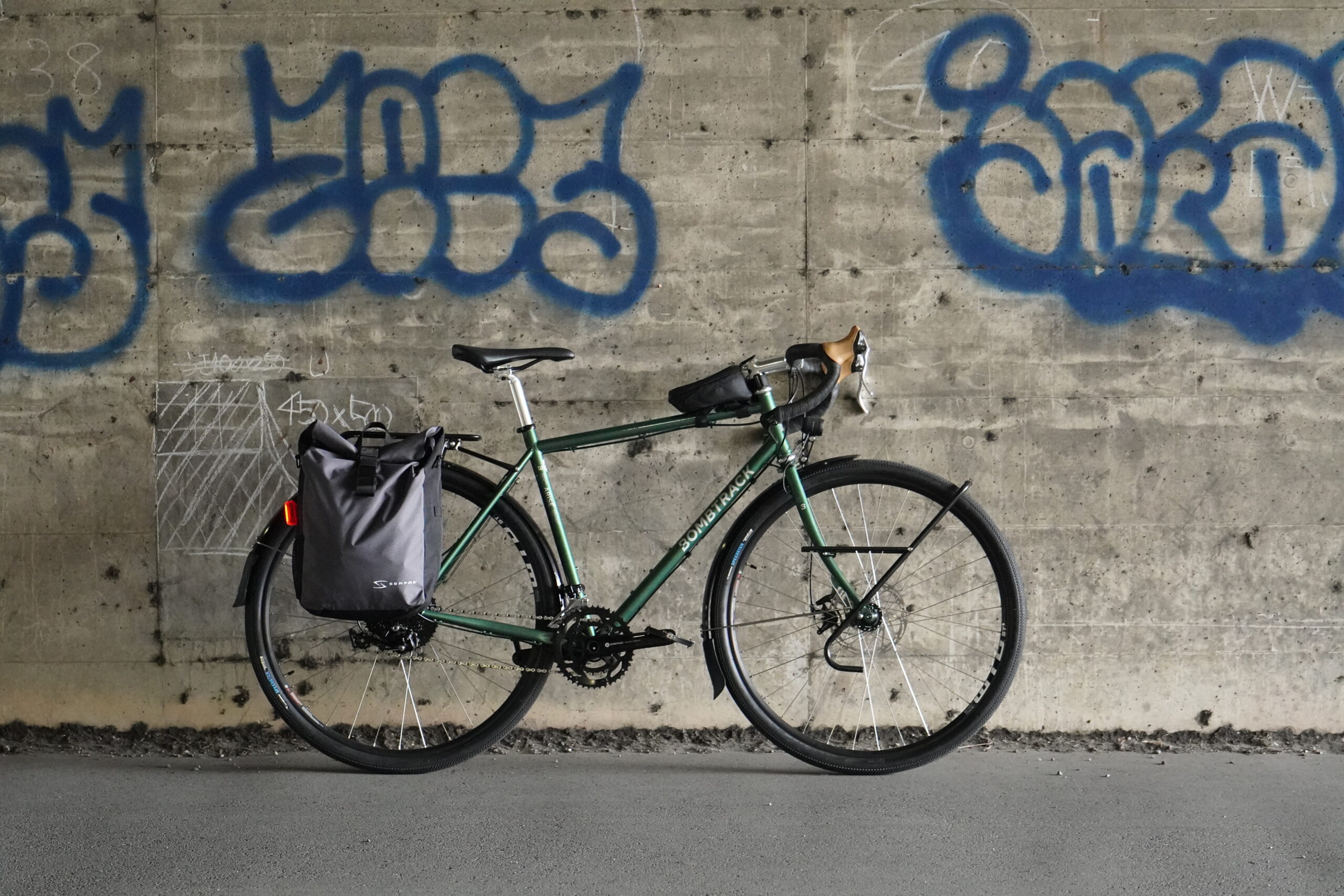 サイクリングをもっと快適に！Serfas Pannier 22L シングルバイク