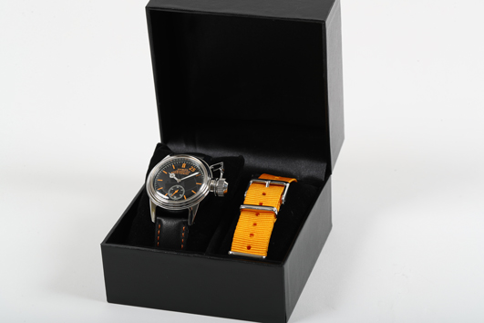 お待たせいたしました!! 25周年記念ウォッチ店頭入荷のお知らせ | 清水