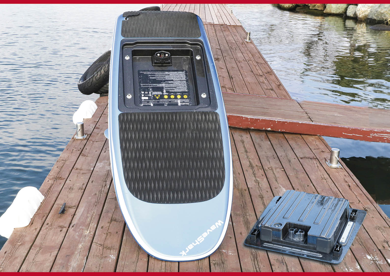 ウェーブシャーク・フォイル」試乗！ 最高速は45km！ 近未来の乗り物が