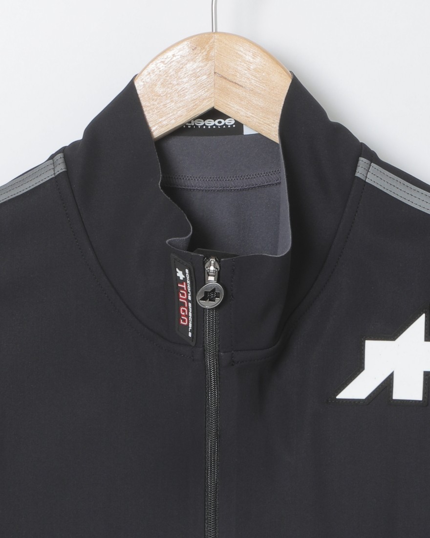 ウィンドプルーフジレ【EQUIPE RS Spring Fall Gilet TARGA】｜ASSOS