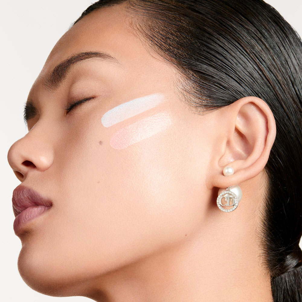 DIOR（ディオール） ディオール スノー UV ベース（SPF50/PA+++）の