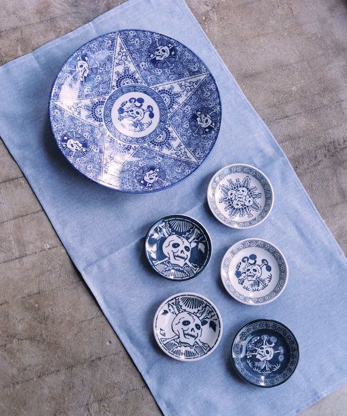 髑髏絵皿セット - 横尾忠則オンラインショップ