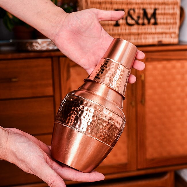 アーユルヴェーダ 高級銅製コップ付き水差し 槌目仕上げが美しい