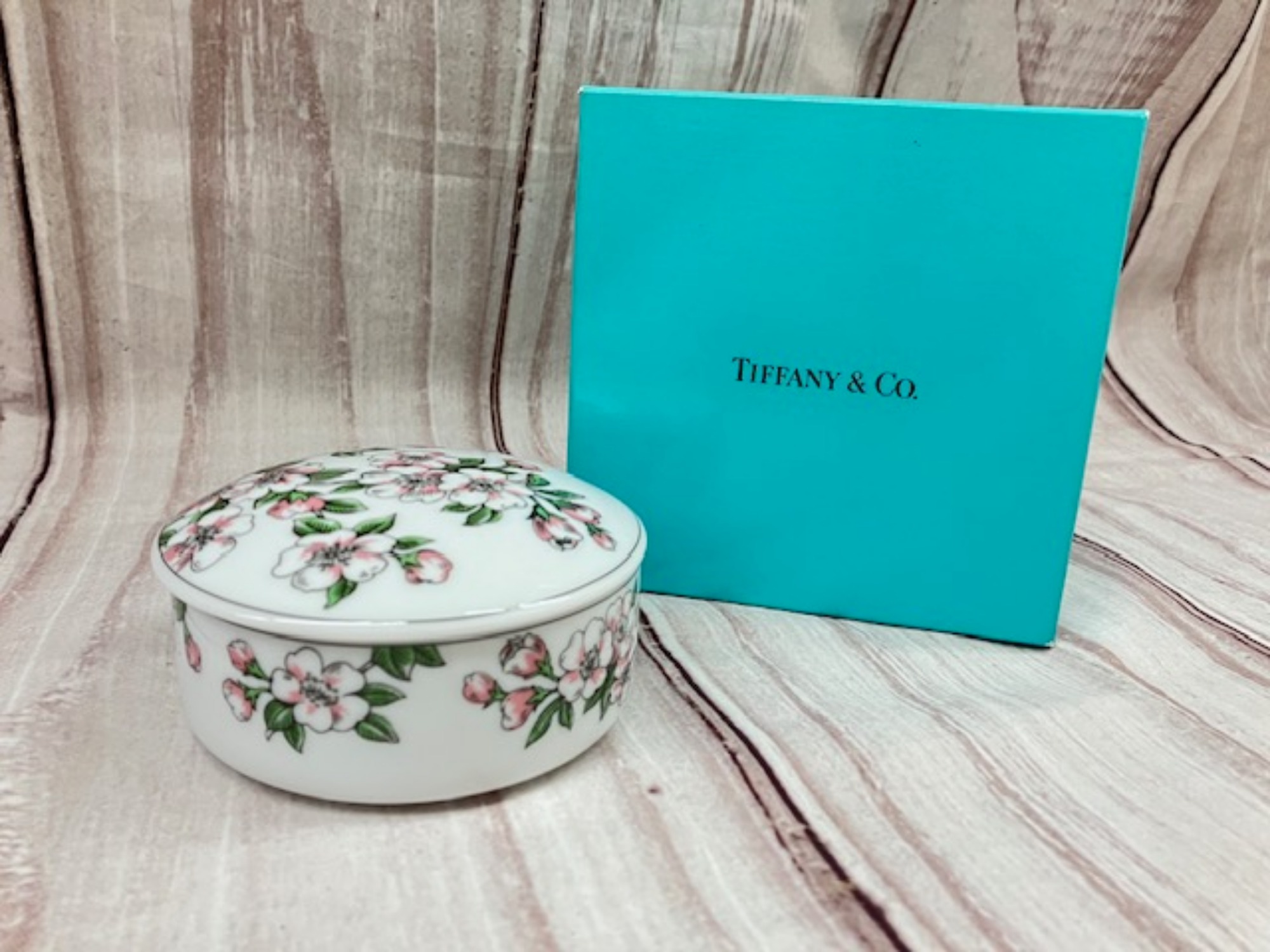 Tiffany & Co.(ティファニー)のボンボニエールが入荷しました！｜2024