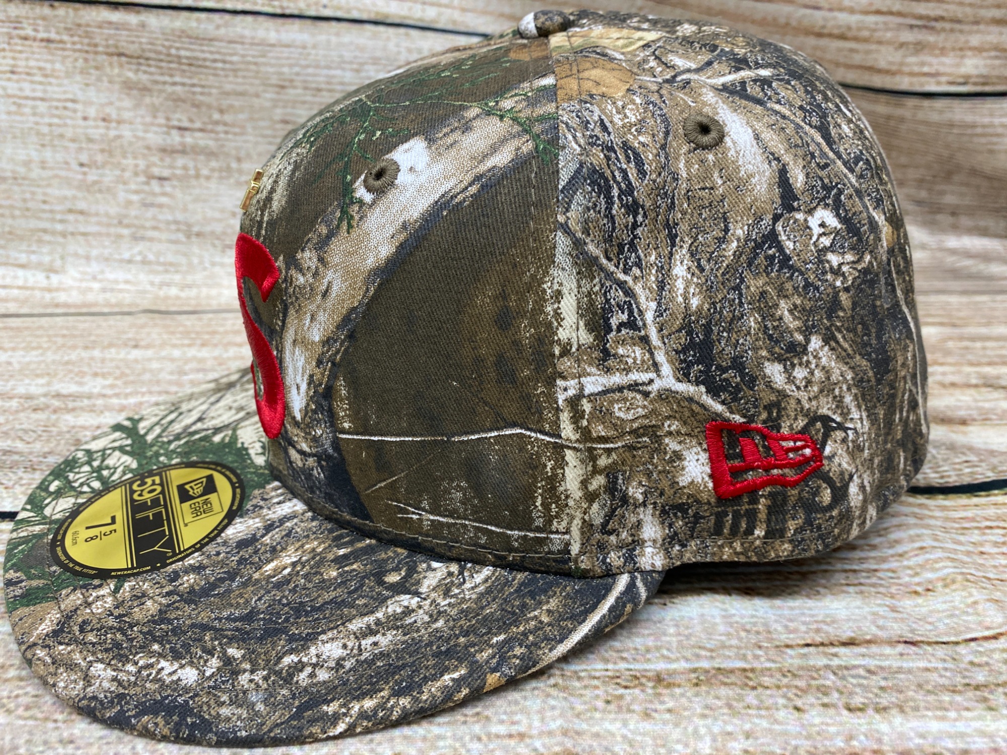 New Era(ニューエラ)×Supreme(シュプリーム)のキャップ