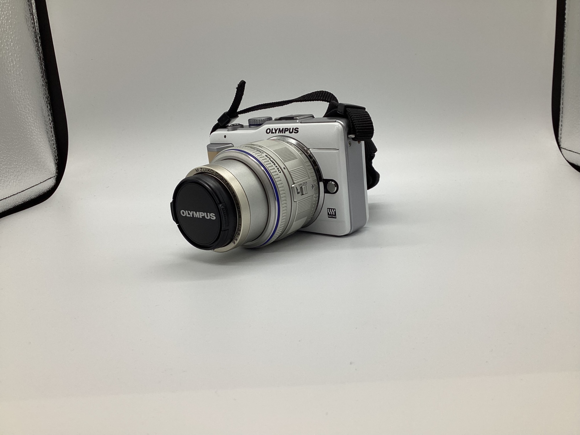 OLYMPUS OLYMPUS PEN E-PL1 一眼レフ カメラ PL1 一眼レフカメラ