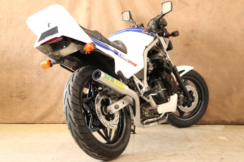 CBR400F 1型 2型シャスターホワイトカラーBEETテール付 ｜SOLD OUT｜旧