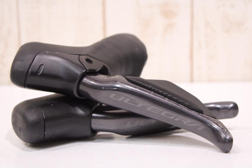 SHIMANO(シマノ)｜ST-R8170 ULTEGTA Di2 電動変速 油圧ブレーキ STI