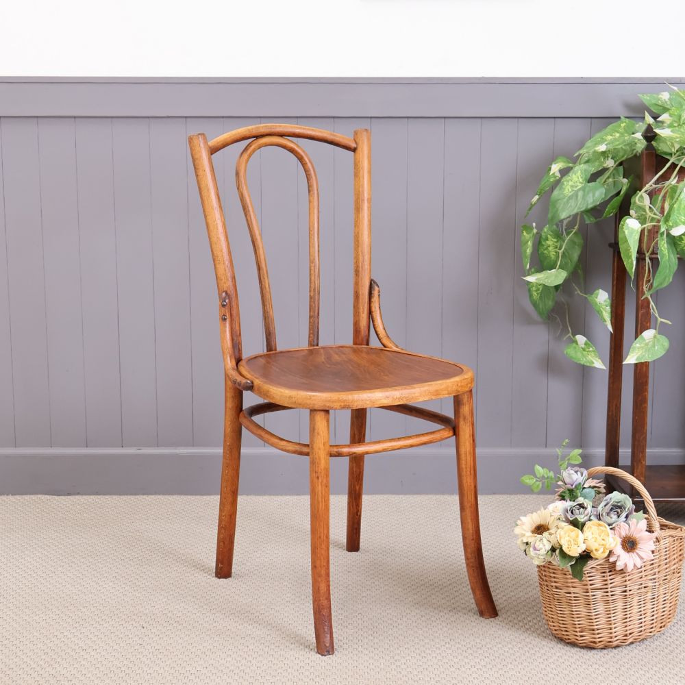 リビング – アンティーク家具と雑貨の店 ビクトリアンクラフト