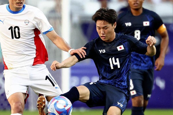 パリオリンピック2024：y3(サッカー日本代表＝なでしこジャパン