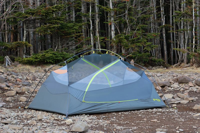広い前室で快適。悪天候にも強いテント ニーモ／ダガー オズモ 2P