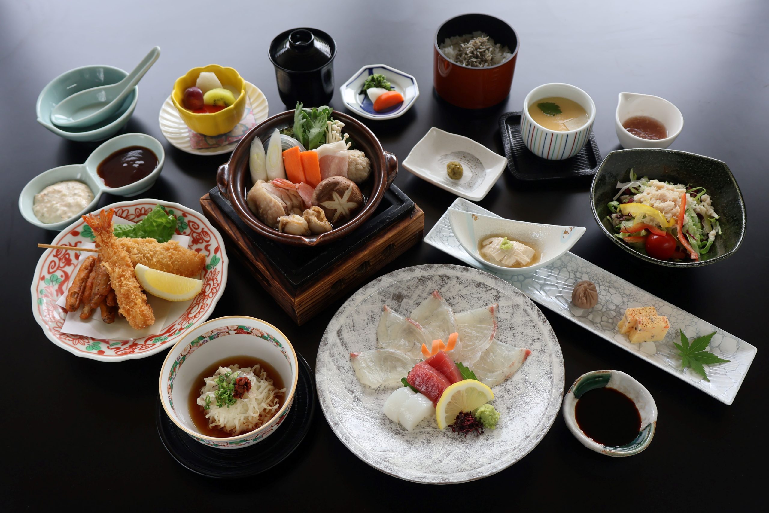 旬彩割烹 白珪 | [公式]宗像王丸・天然温泉「やまつばさ」