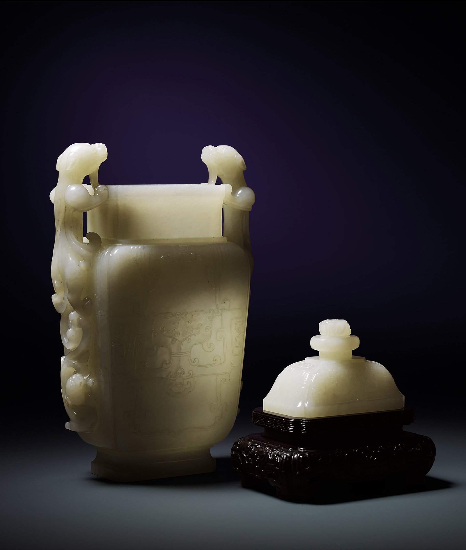 中国美術 双龍搶珠（龍戱玉）楕円硯 中国美術 双龍搶珠（龍戱玉）楕円