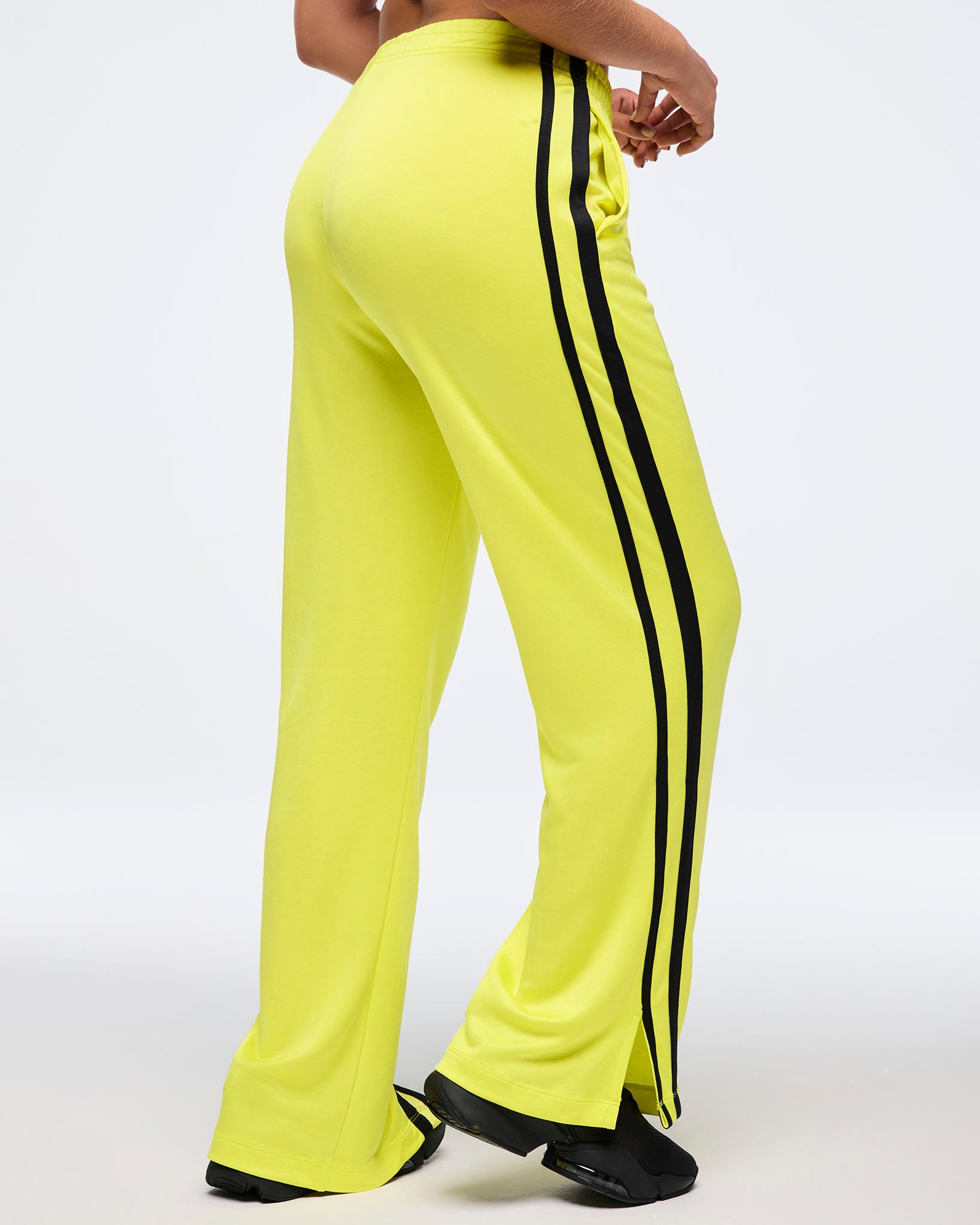 Zumba Haus Mid Rise Knit Track Pants – Zumba Wear | STRONG iD
