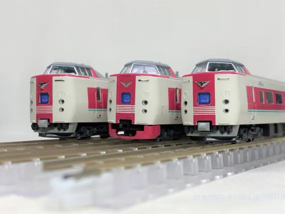 381系「ゆったりやくも」ノーマル編成 が入線しました～(^^♪ KATO 10