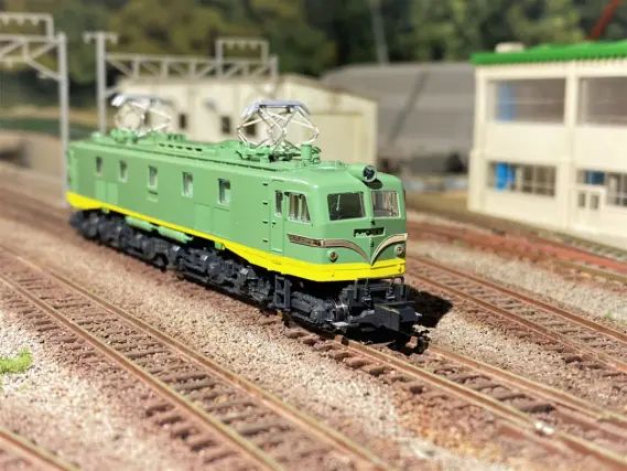 EF58 初期形大窓 青大将 の入線です。KATO 3039 | NGaugeJP - 横濱模型