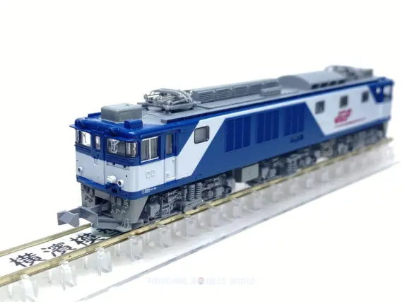 EF64 1000番台 JR貨物新更新色（電暖表示灯撤去）が入線です！KATO